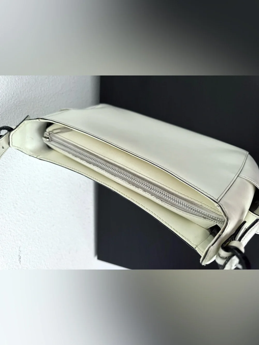 Vintage Braun Buffel German Luxury Ivory Leather Shoulder Bag Hobo